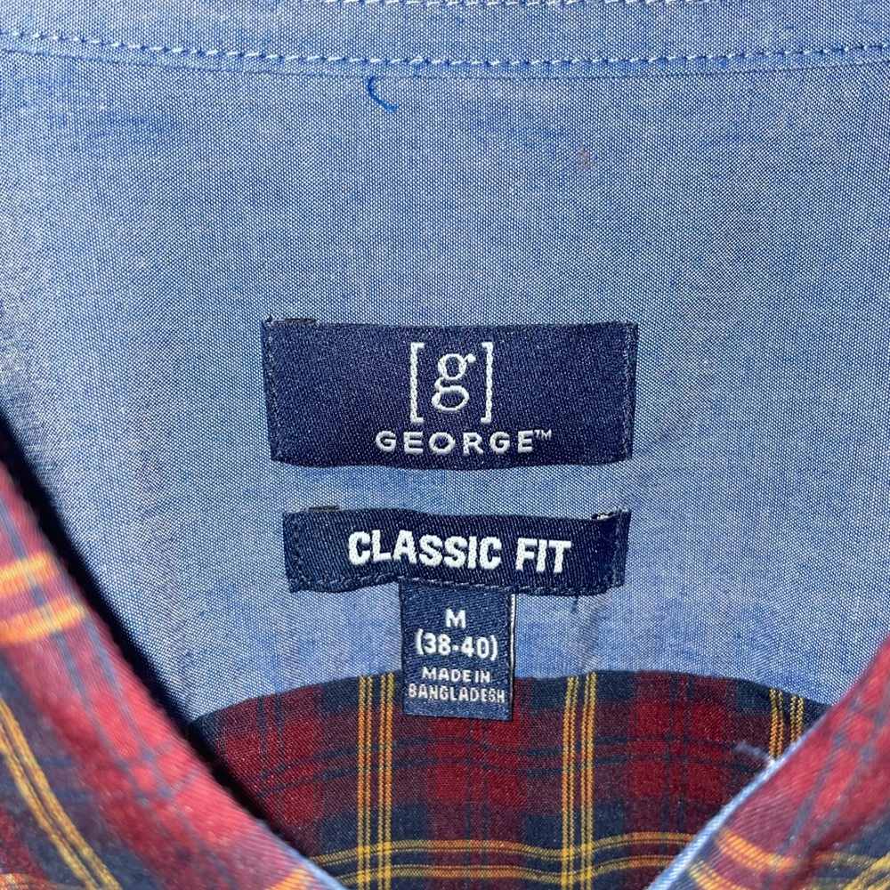 Button up - Picture 2 of 2